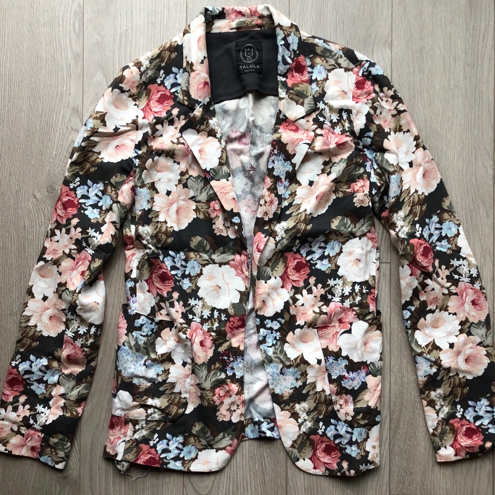 Talula Aritzia Floral Viscose Blazer